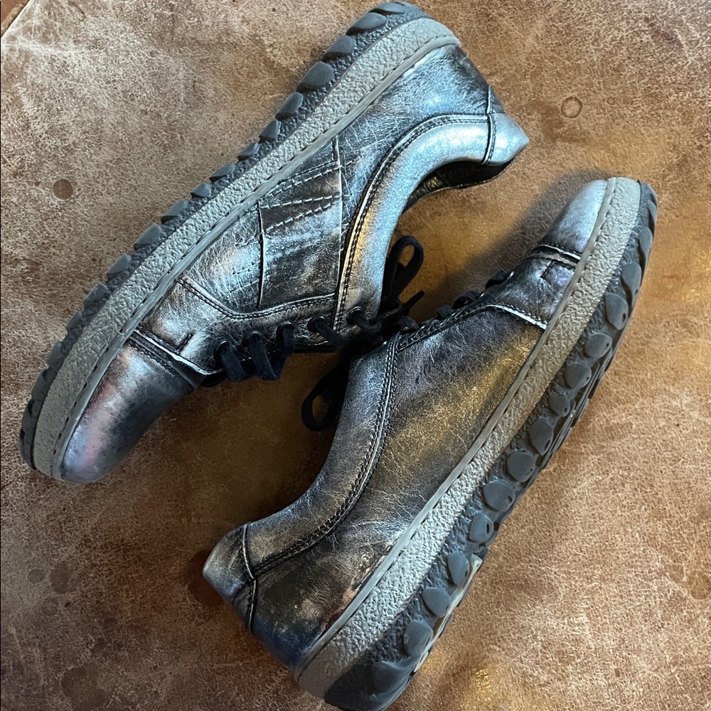 V Italia Mens Black/Silver Sneakers. Good Condition. 4 Inches Long, 11 Ins Wide.